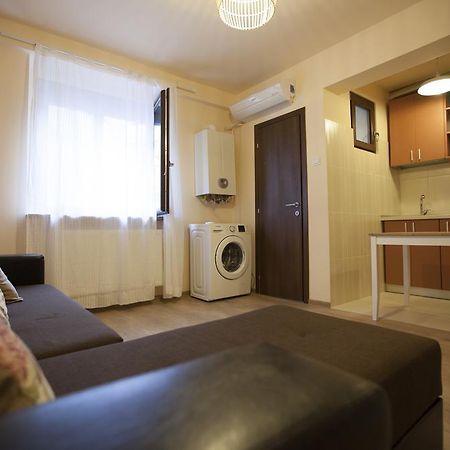 Studio 24 Apartment Яш Екстериор снимка